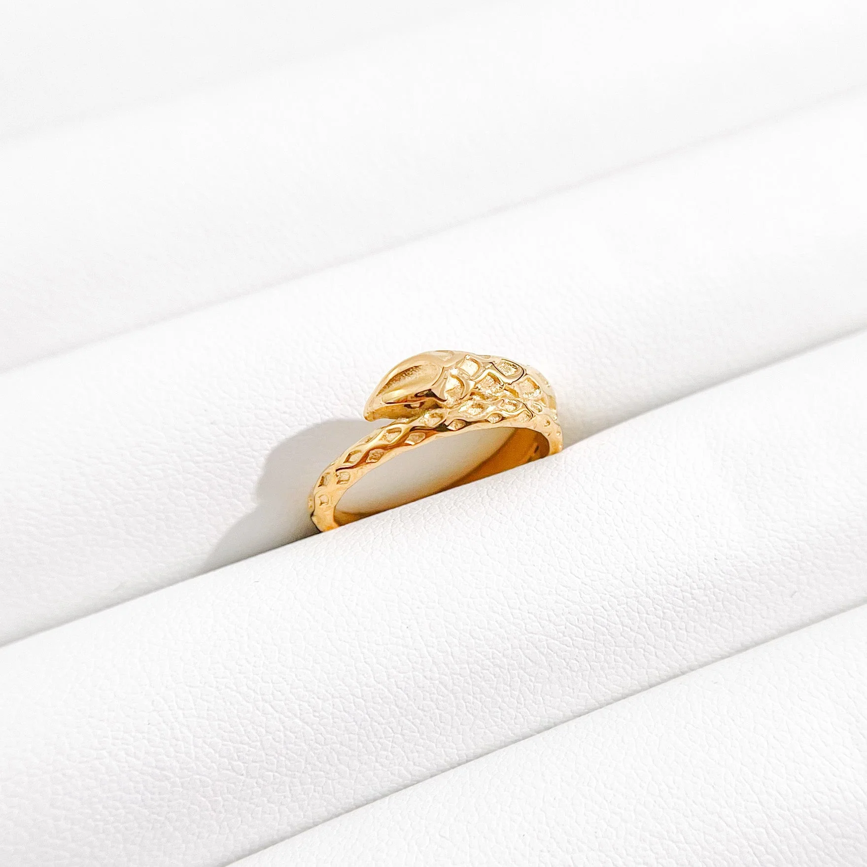 Serpent Ring in Gold