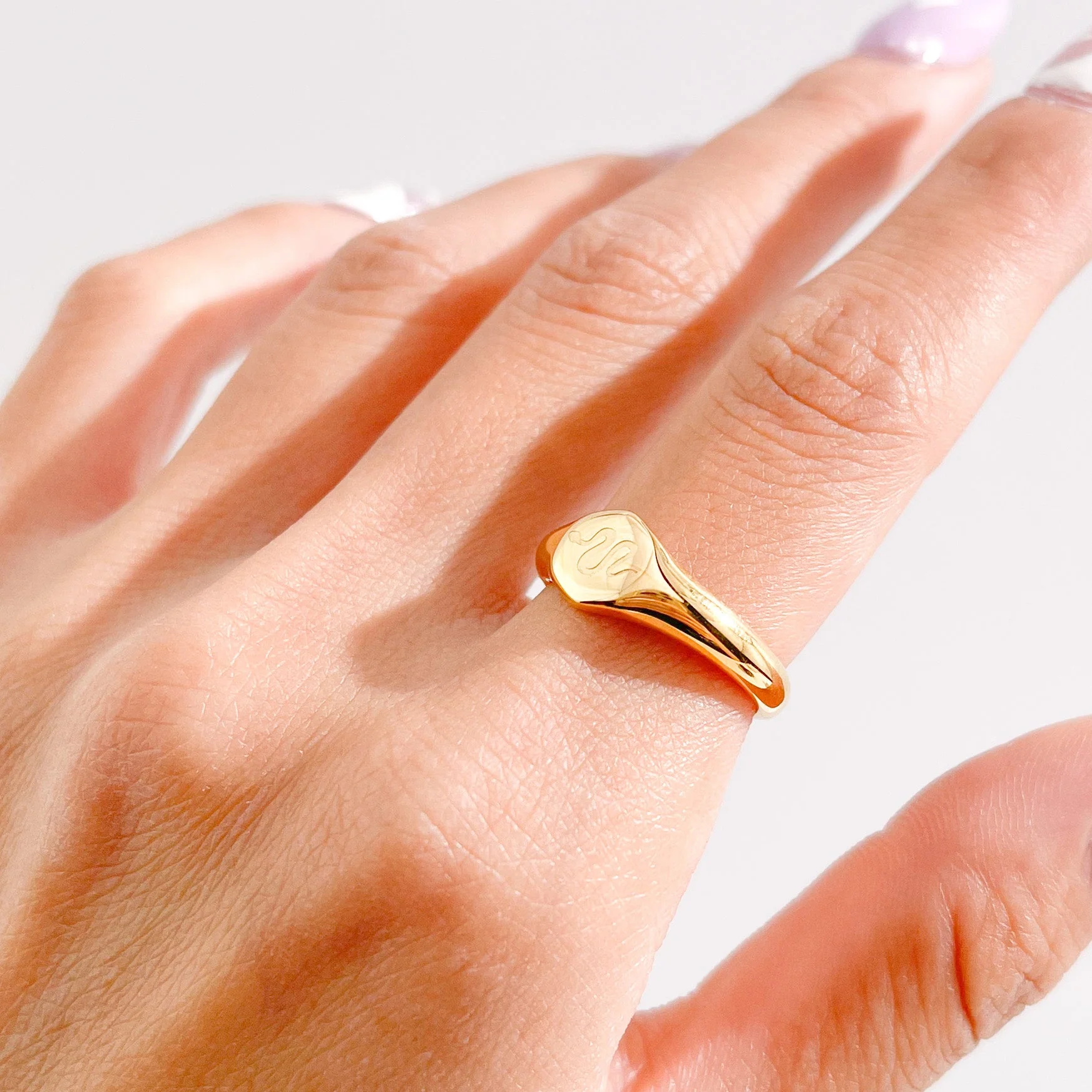 Slitherin Signet Gold Ring - Image 2